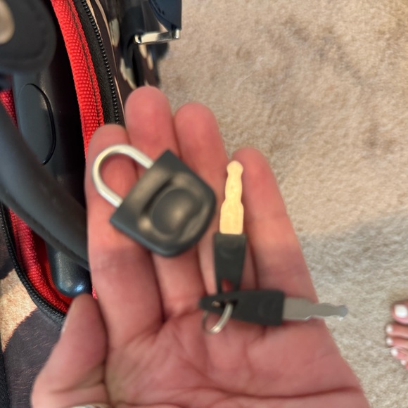 Brown and Cream Rolling Travel Bag - Picture 14 of 16